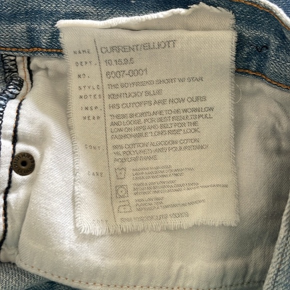 Current/Elliott - Distress Denim Blue Jean Shorts with Star - size 27 - Picture 4 of 5